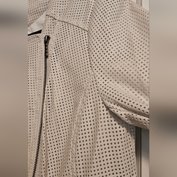 Women's Ivory White Vintage Faux Leather Jacket - Picture 2 of 7